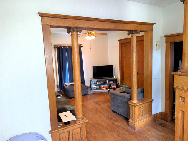 502 S 8th St, Salina, KS 67401