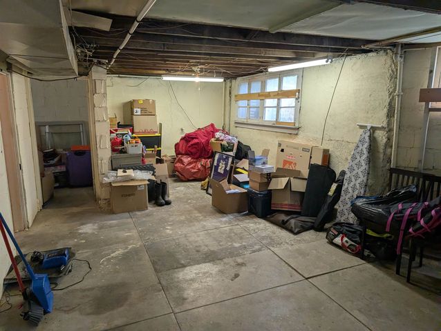 502 S 8th St, Salina, KS 67401