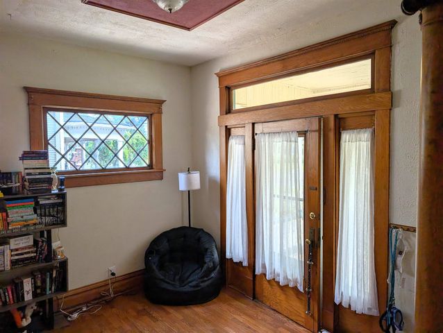 502 S 8th St, Salina, KS 67401