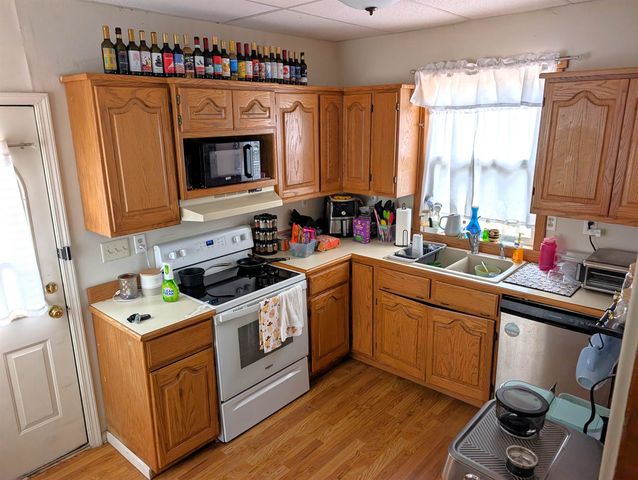 502 S 8th St, Salina, KS 67401
