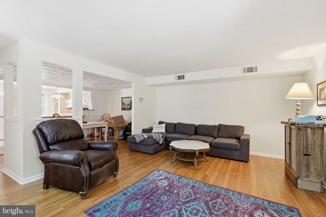 17 CONSTITUTION AVE, Doylestown, PA 18901
