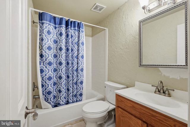 17 CONSTITUTION AVE, Doylestown, PA 18901