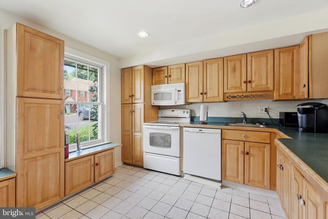 17 CONSTITUTION AVE, Doylestown, PA 18901