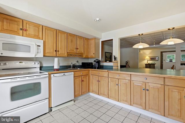 17 CONSTITUTION AVE, Doylestown, PA 18901