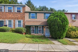 17 CONSTITUTION AVE, Doylestown, PA 18901