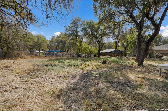 23414 Dragon Rock, Elmendorf, TX 78112