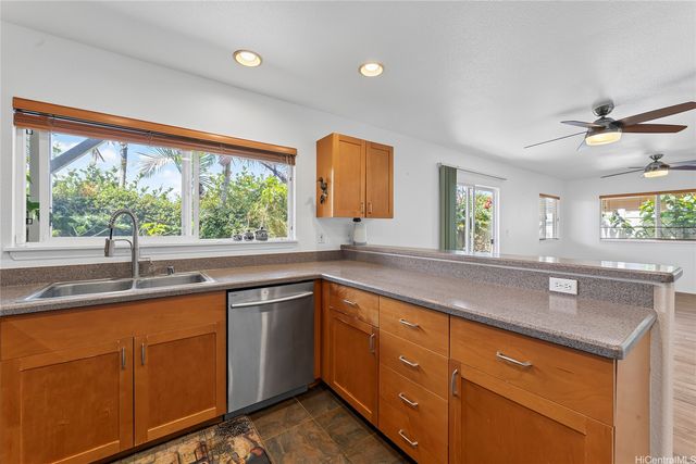 92-831 Makakilo Drive 62, Kapolei, HI 96707