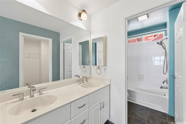 92-831 Makakilo Drive 62, Kapolei, HI 96707