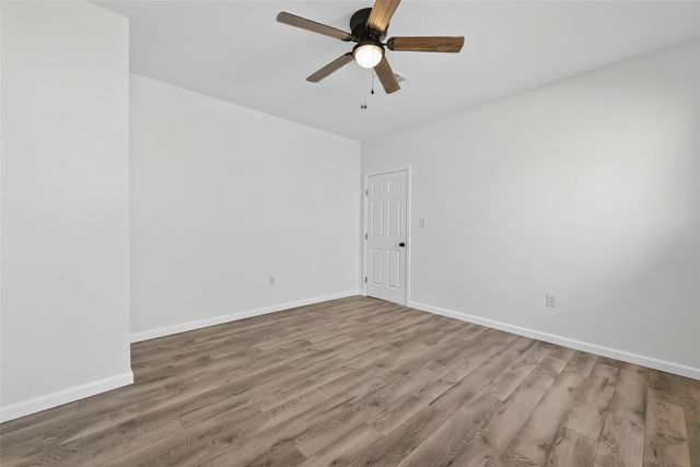 301 E 3rd Street E, Sweeny, TX 77480