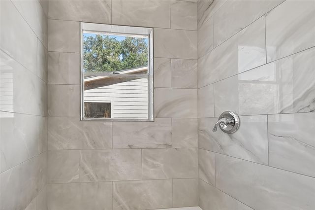 301 E 3rd Street E, Sweeny, TX 77480