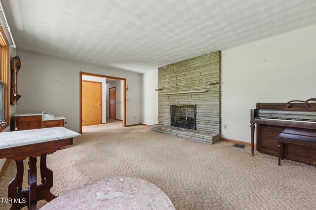 1811 Moore Avenue, Greeneville, TN 37745