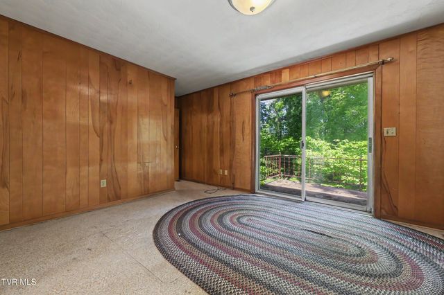 1811 Moore Avenue, Greeneville, TN 37745