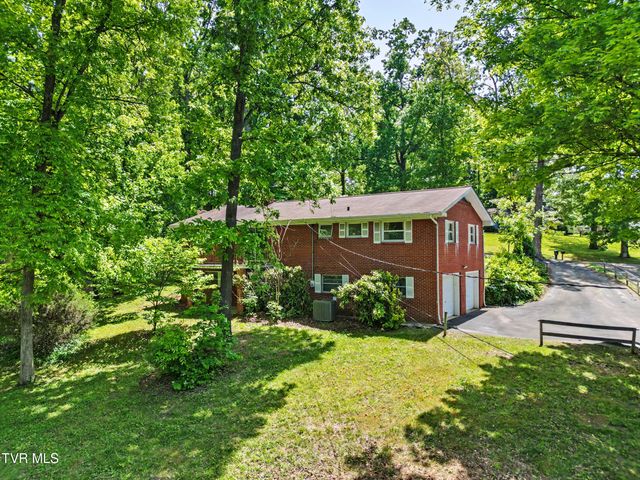 1811 Moore Avenue, Greeneville, TN 37745