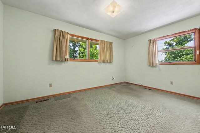 1811 Moore Avenue, Greeneville, TN 37745