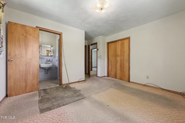 1811 Moore Avenue, Greeneville, TN 37745