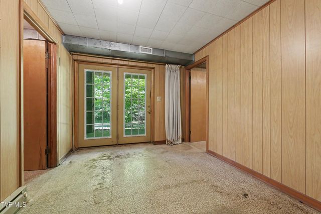 1811 Moore Avenue, Greeneville, TN 37745