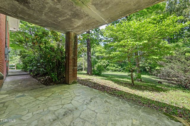 1811 Moore Avenue, Greeneville, TN 37745