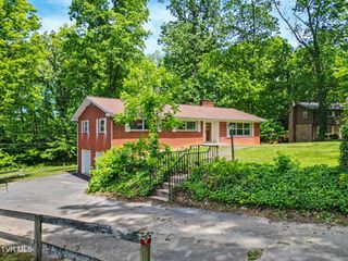 1811 Moore Avenue, Greeneville, TN 37745