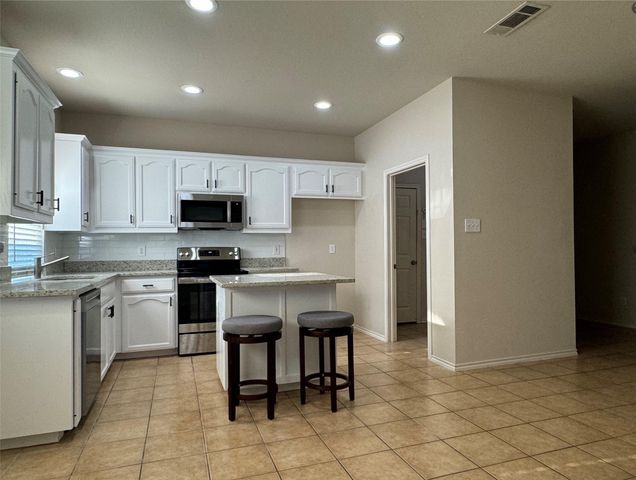 2136 Carlotta Drive, Fort Worth, TX 76177