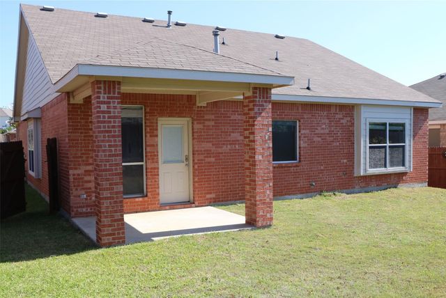 2136 Carlotta Drive, Fort Worth, TX 76177