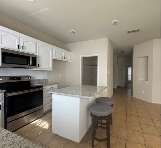 2136 Carlotta Drive, Fort Worth, TX 76177