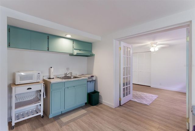 309 57TH STREET, Holmes Beach, FL 34217