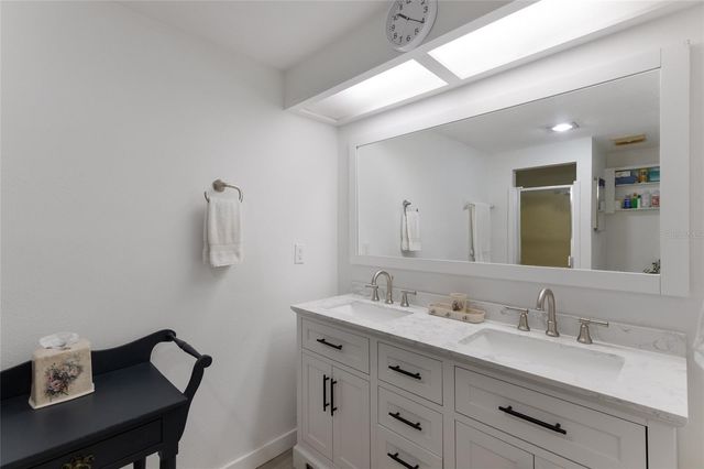 309 57TH STREET, Holmes Beach, FL 34217