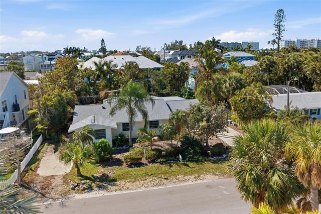 309 57TH STREET, Holmes Beach, FL 34217