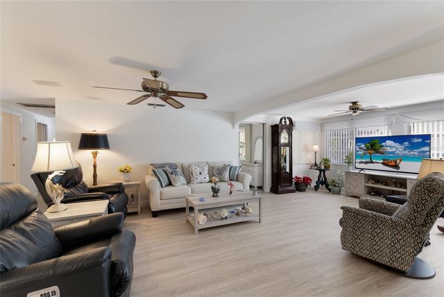 309 57TH STREET, Holmes Beach, FL 34217