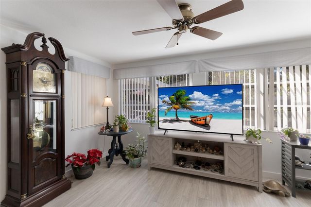 309 57TH STREET, Holmes Beach, FL 34217