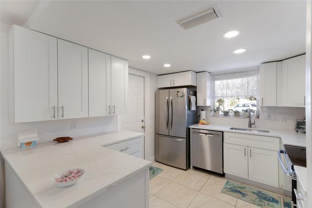 309 57TH STREET, Holmes Beach, FL 34217