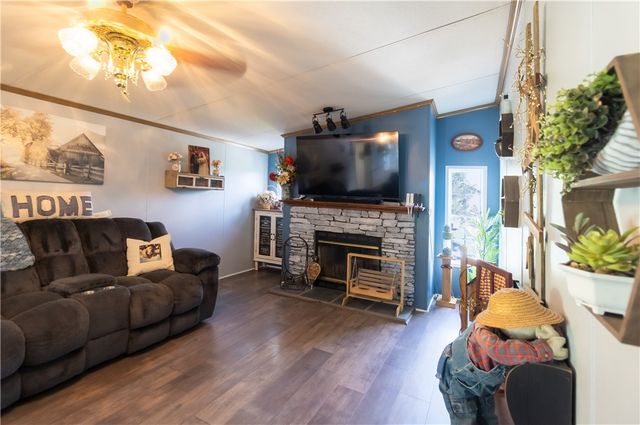 175 Warne Ln, South Franklin, PA 15301