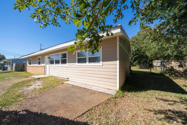 2608 W 21st Street, Panama City, FL 32405