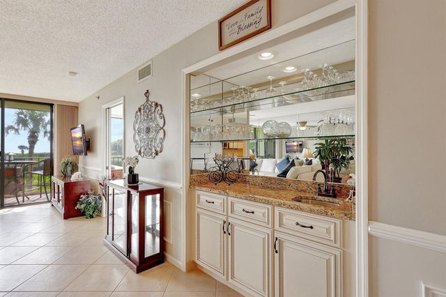 5055 N Highway A1a 205, Hutchinson Island, FL 34949