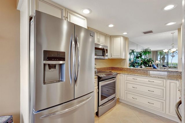 5055 N Highway A1a 205, Hutchinson Island, FL 34949