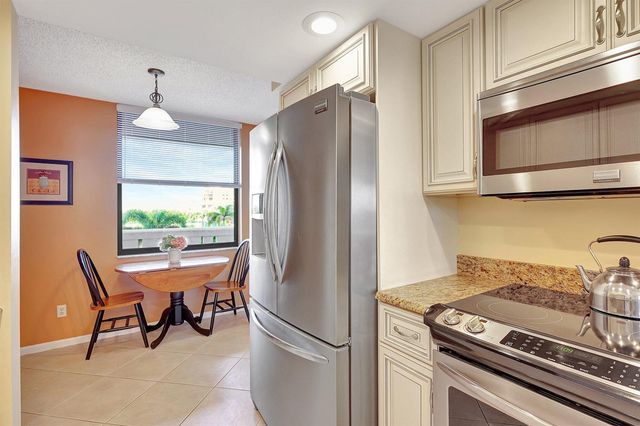5055 N Highway A1a 205, Hutchinson Island, FL 34949