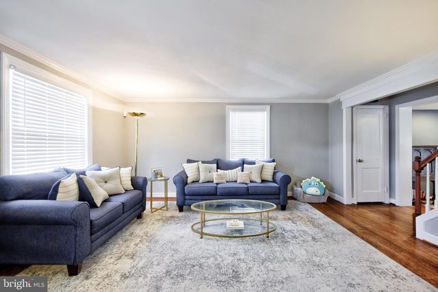 38 WAYNE AVE, Springfield, PA 19064
