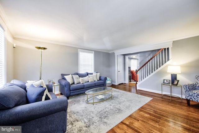 38 WAYNE AVE, Springfield, PA 19064