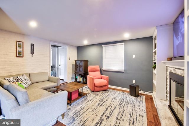 38 WAYNE AVE, Springfield, PA 19064