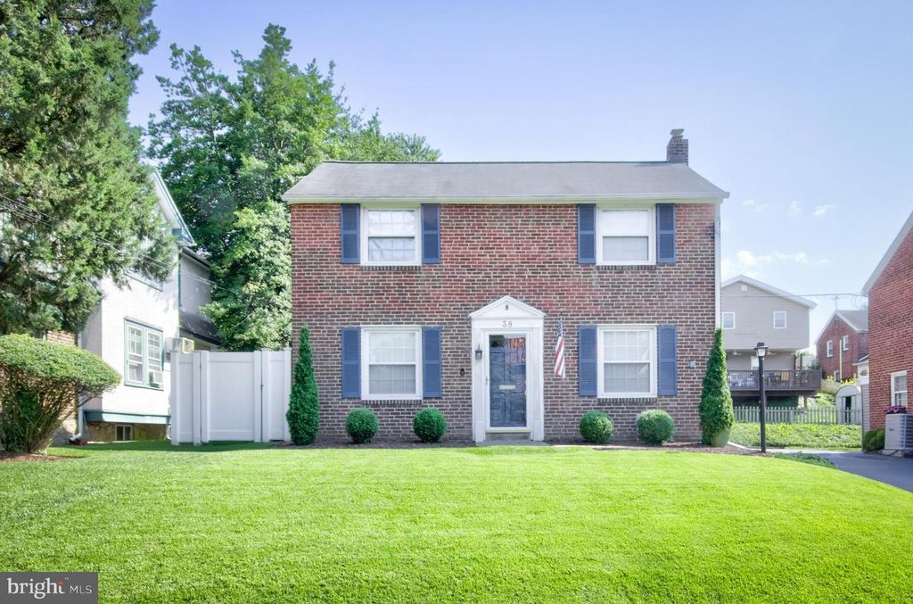 38 WAYNE AVE, Springfield, PA 19064