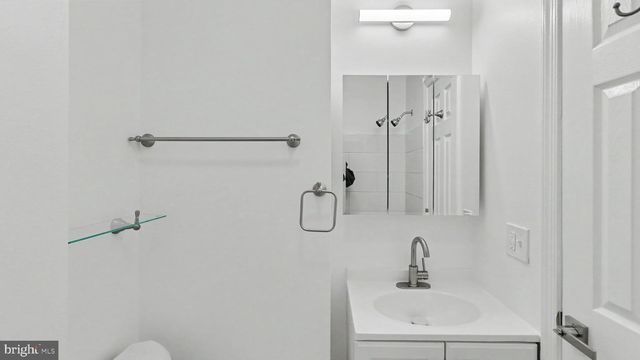 1028 KENYON ST NW, Washington, DC 20010