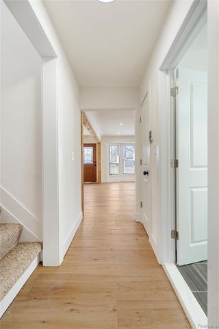 24220 Cloverlawn Street, Oak Park, MI 48237