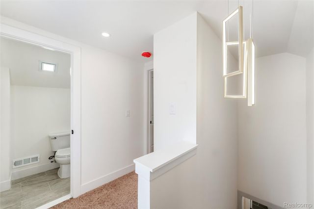 24220 Cloverlawn Street, Oak Park, MI 48237