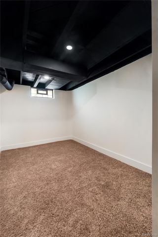 24220 Cloverlawn Street, Oak Park, MI 48237