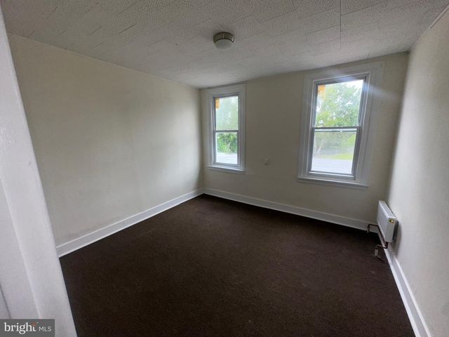 5426 N FRONT STREET, Philadelphia, PA 19120