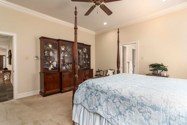 61 QUERCUS CIRCLE, Little Rock, AR 72223