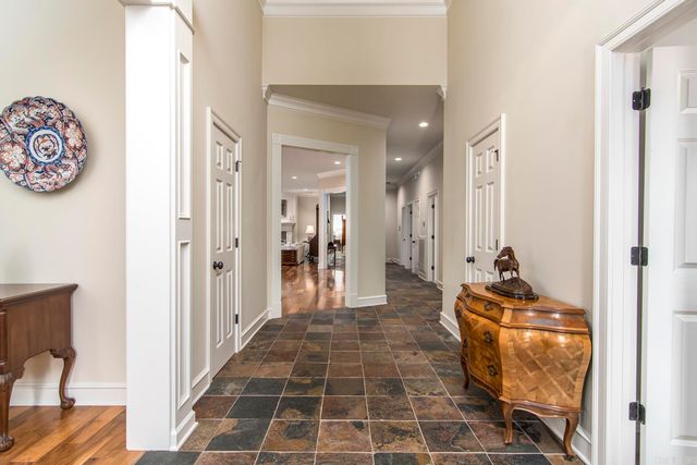 61 QUERCUS CIRCLE, Little Rock, AR 72223