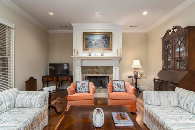 61 QUERCUS CIRCLE, Little Rock, AR 72223