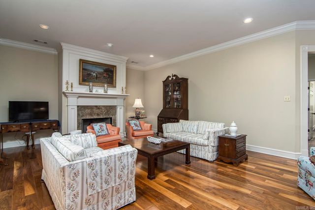 61 QUERCUS CIRCLE, Little Rock, AR 72223