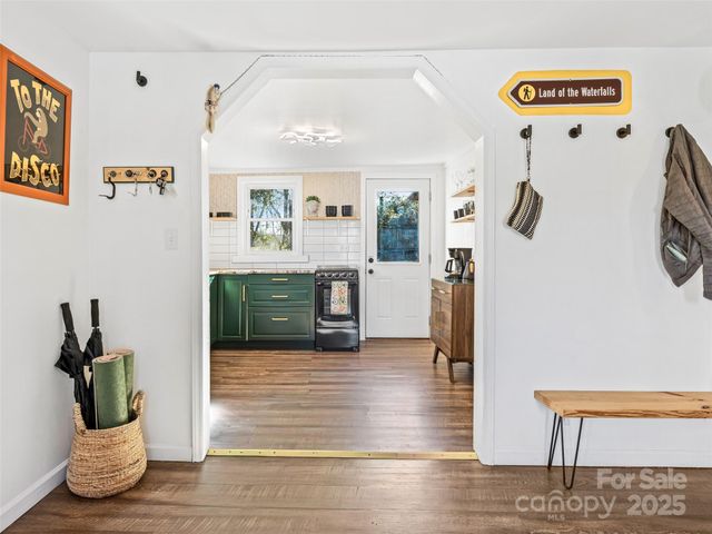 221 Oakdale Street, Brevard, NC 28712